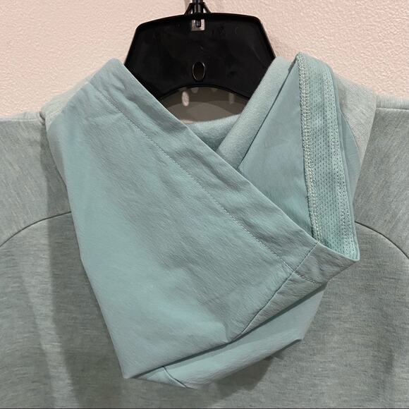 All in Motion Light Blue Pullover Hoodie Size M Long Sleeve Activewear Top - Picture 8 of 12